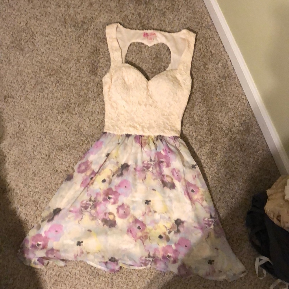 Dress floral design